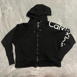 🌸Calvin Klein Black Cropped Hoodie